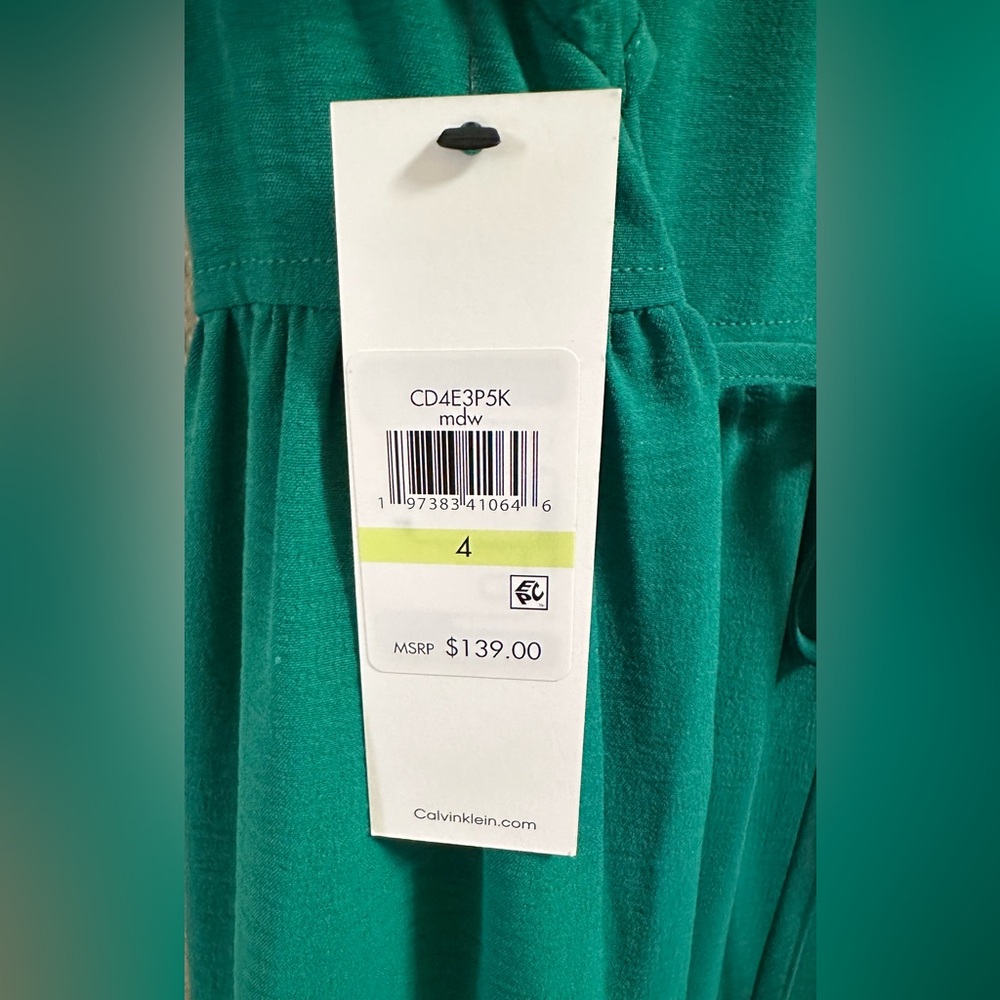 Dress Calvin Klein size 4 green